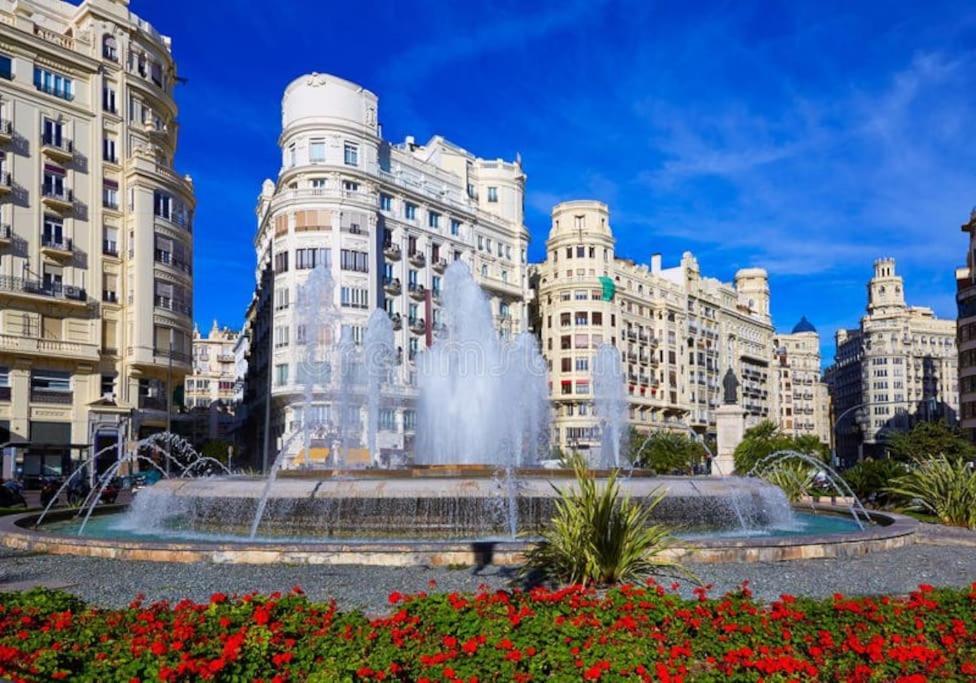 Amazing Cozy Apartment Super Central Valencia Exterior photo